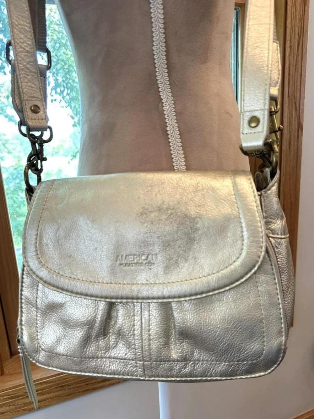 American Leather Co. Silver Metallic Leather Crossbody Shoulder Bag